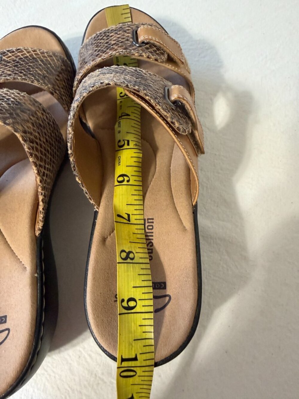 Clarks Delana Fenela Tan Leather Snakeskin Slide Wedge Sandals 8M 26125578 - Picture 10 of 10